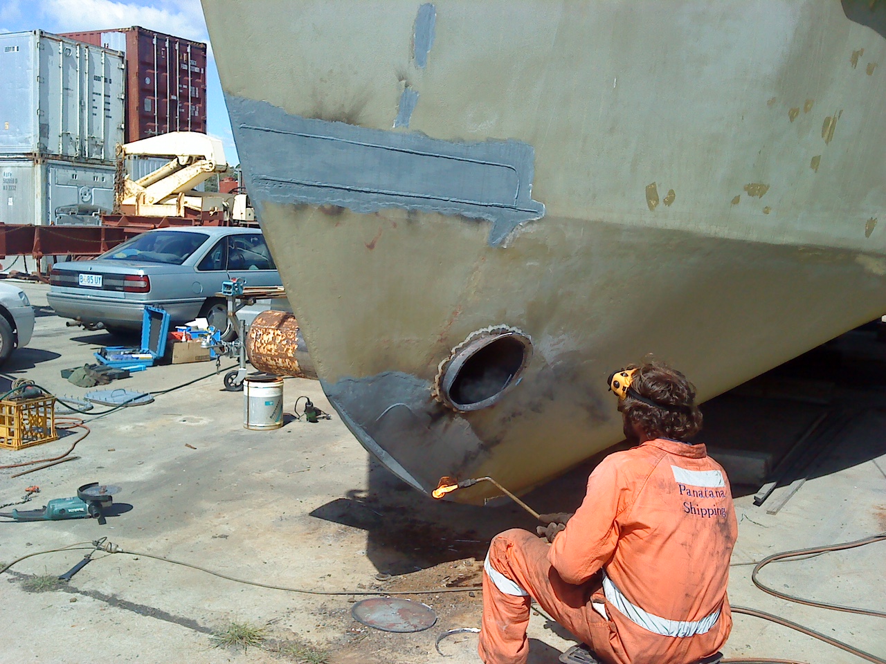 Bow thruster installation